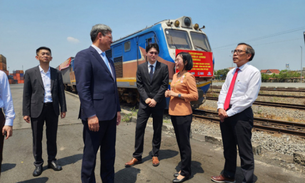 Chuyến tàu hỏa chở hàng đầu tiên của Trung Quốc đến Đồng Nai