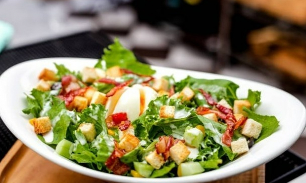 Công thức làm salad giúp bạn giảm cân hiệu quả