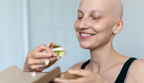 Các biện pháp hỗ trợ dinh dưỡng với người bệnh ung thư