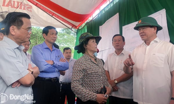 Bí thư Tỉnh ủy Nguyễn Hồng Lĩnh khảo sát hồ Suối Đầm
