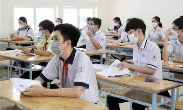 Học sinh TP Hồ Chí Minh nước rút ôn tập để giành suất vào lớp 10 công lập