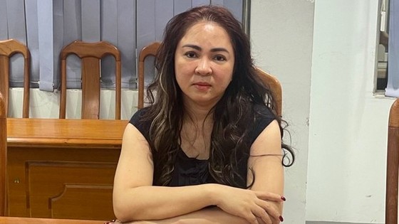 Công an TPHCM tiếp nhận đơn con trai bà Nguyễn Phương Hằng tố giác ông Huỳnh Uy Dũng