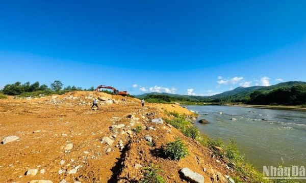 Quảng Ngãi: Xử lý nghiêm tình trạng lấn sông, chặn dòng chảy khi thi công dự án