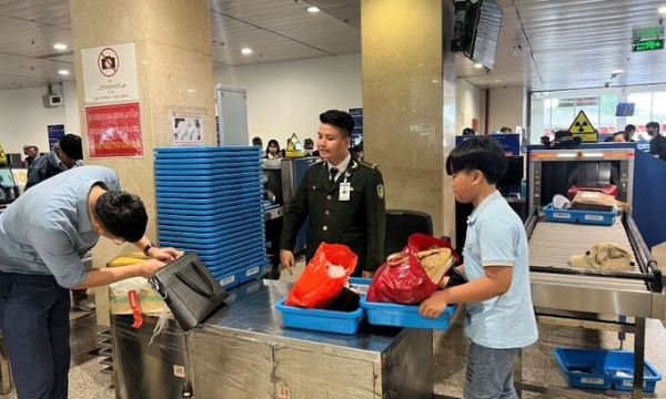 Gần 200 hành khách đi máy bay ở Tân Sơn Nhất sử dụng tài khoản định danh