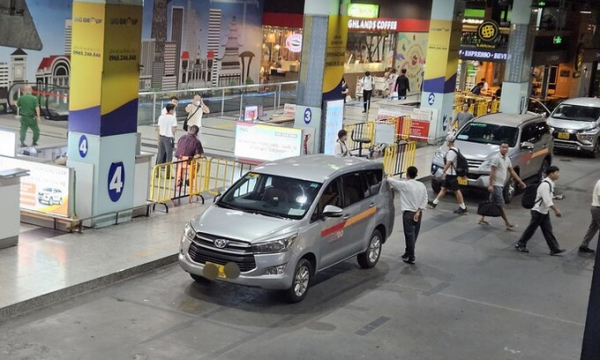 Vụ hãng taxi bị tạm ngừng hoạt động ở sân bay Tân Sơn Nhất: Kiểm định lại đồng hồ taxi