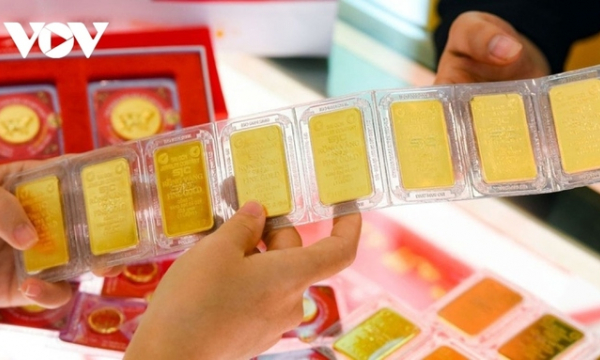 Vàng bán SJC cao hơn vàng thế giới gần 12,2 triệu đồng/lượng
