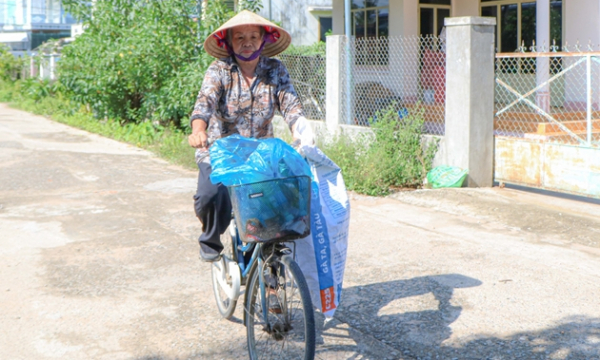 Ninh Sơn, Ninh Thuận: Tấm lòng thơm thảo của cụ bà 80 tuổi
