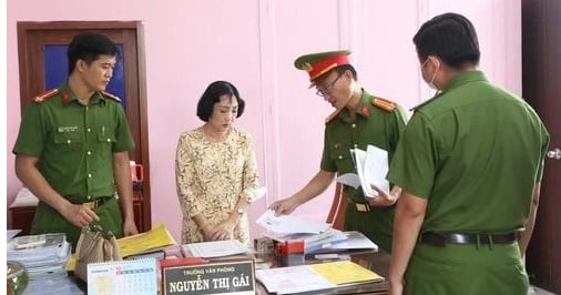 Trưởng văn phòng công chứng Nguyễn Thị Gái bị khởi tố, cấm đi khỏi nơi cư trú