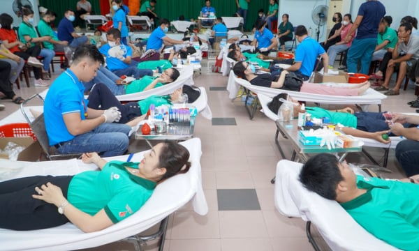 Công ty Điện lực Bà Rịa-Vũng Tàu cùng người dân Bà Rịa hiến máu tình nguyện