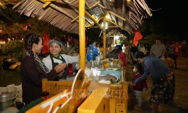 Tây Ninh tái hiện phiên chợ xưa với ẩm thực chay