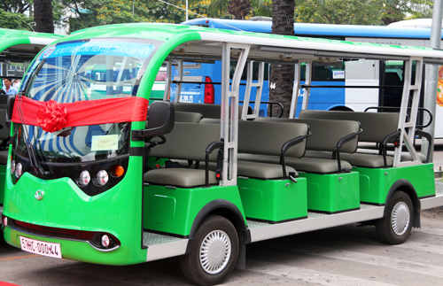 TP.HCM bắt đầu thí điểm chạy xe điện 4 bánh chở khách du lịch