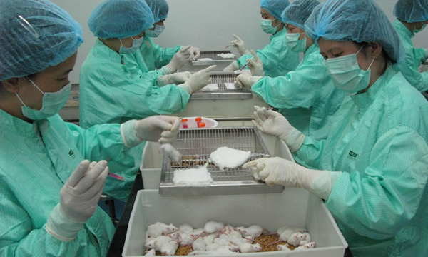Việt Nam thành công bước đầu trong sản xuất vắc xin ngừa Covid-19