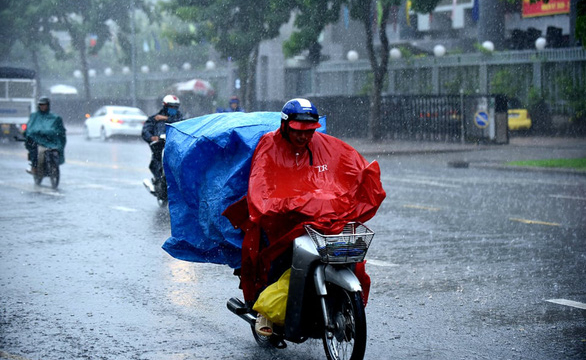TP.HCM sắp có mưa lớn, ngập nặng do bão số 1 hút gió Tây Nam