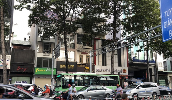 TP Hồ Chí Minh: “Bí” kênh đầu tư, giá nhà phố lại “bốc hoả”!