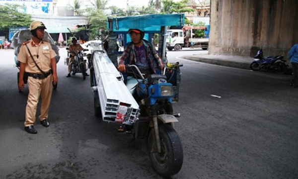 Đề xuất cấm xe thô sơ chở hàng vào nội đô Sài Gòn