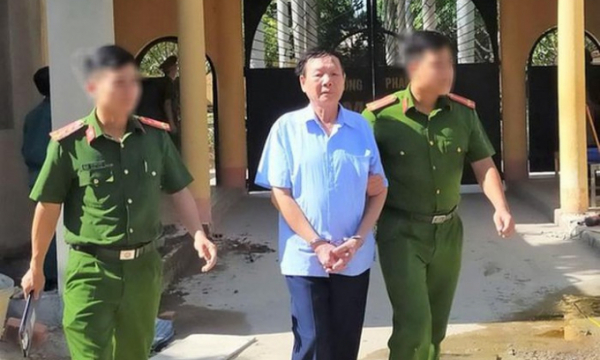 Vu khống nữ Bí thư Huyện ủy, một phóng viên 'giả' bị bắt giam