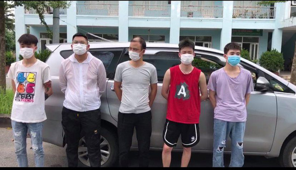 5 người Trung Quốc khai thuê lái đò... 300.000 đồng đi 4 tiếng đường sông vào Việt Nam