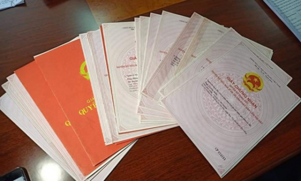VP Đăng ký đất đai quận Sơn Trà nhận lại 19 sổ đỏ bị ‘cho mượn’