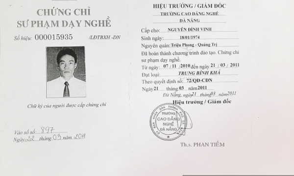 Hai thầy giáo dạy bằng lái xe ô tô ở Quảng Trị sử dụng bằng giả