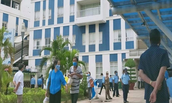 1 người rơi từ lầu 3 Bệnh viện Đồng Nai