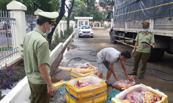 Thu giữ 300kg thịt heo nái bốc mùi hôi thối ở Đắk Lắk