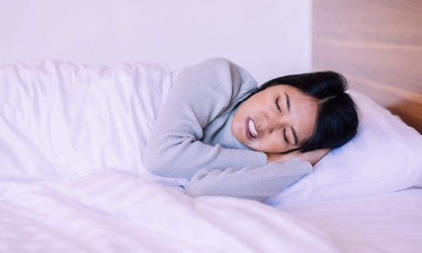 Nghiến răng khi ngủ có nguy hiểm không?