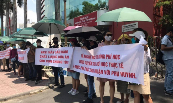 Phụ huynh phản đối đề xuất xử kín vụ kiện Trường Quốc tế Việt Úc