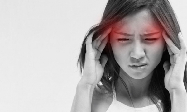 Đau nửa đầu migraine có thế gây đột quỵ ở người trẻ