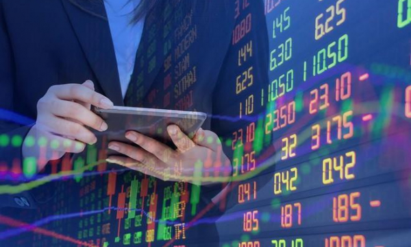 HoSE tăng lô giao dịch lên 100 cổ phiếu từ ngày 4/1/2021