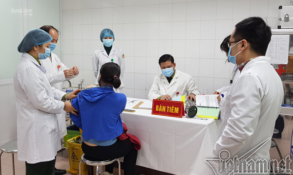 Việt Nam hoàn tất tiêm vắc xin Nanocovax mũi 1 cho 60 tình nguyện viên