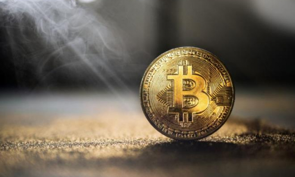 Giá Bitcoin hôm nay 19/1: Bitcoin trở đầu, thị trường ngập sắc xanh