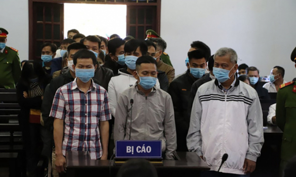 Hồ sơ chở bằng xe tải, 3 tuần mới xử xong vụ án xăng giả của Trịnh Sướng