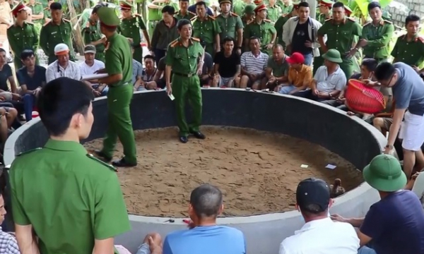 Quảng Bình: Hơn 60 chiến sĩ công an đột kích sới gà, tạm giữ hàng chục đối tượng