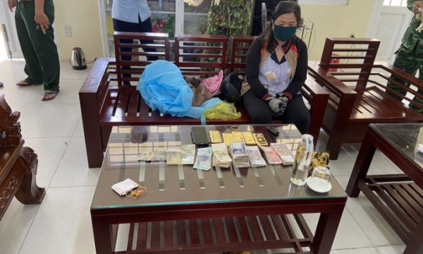 1 phụ nữ nghi vận chuyển 5 kg vàng lậu vào Việt Nam