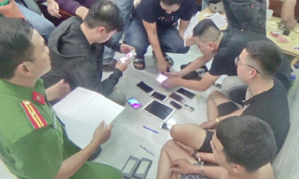 Bình Định: Thuê người quen tổ chức đánh bạc qua facebook, zalo