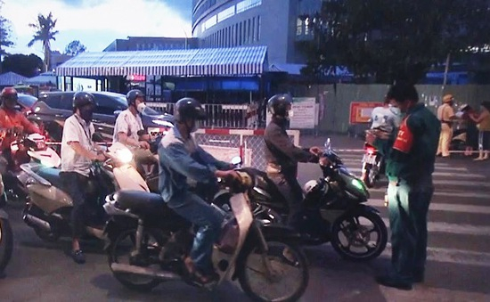 Xử phạt hàng tỷ đồng người ra đường không lý do chính đáng tại TP Hồ Chí Minh