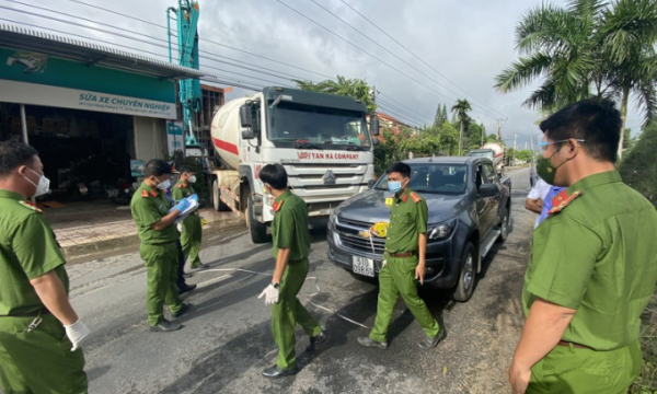 Dựng hiện trường vụ dùng ô tô chặn xe đi đổ bê tông ở Bình Thuận