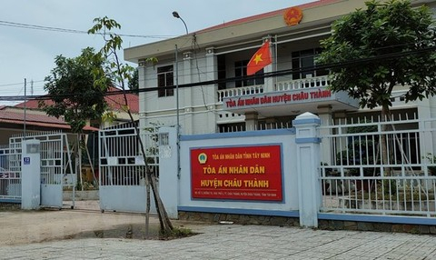 Tây Ninh: Khởi tố nguyên Chánh án và Phó chánh án TAND huyện Châu Thành