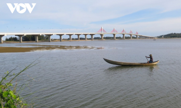 Người dân Quảng Ngãi chịu 'thiệt thòi' vì cây cầu 2.300 tỷ