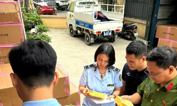 Hà Nội bắt giữ 57.000 mặt nạ giả mạo nhãn hiệu BANOBAGI
