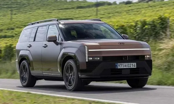 Hyundai SantaFe facelift EREV lộ diện - SUV điện mở rộng phạm vi hoạt động