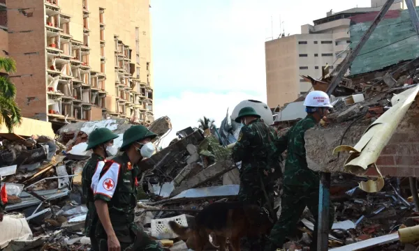 Đoàn Việt Nam đưa 11 nạn nhân động đất tại Venezuela ra khỏi đống đổ nát