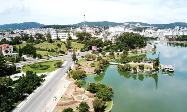 Lâm Đồng đưa du lịch thành ngành kinh tế động lực, thúc đẩy tăng trưởng
