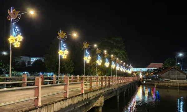 An Giang: Doanh nghiệp in ấn trúng gói thầu xây lắp, công khai sau gần 4 tháng