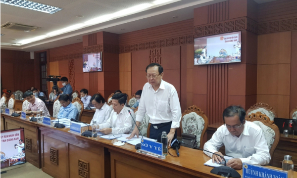Giám đốc Sở Y tế Quảng Nam bật khóc và xin chịu trách nhiệm mua máy xét nghiệm COVID-19