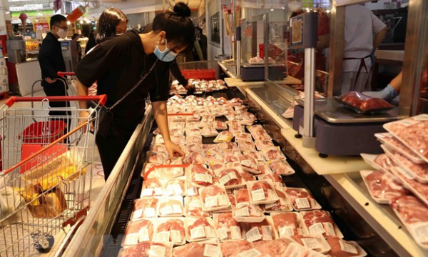 Giá thịt lợn hơi giảm nhẹ