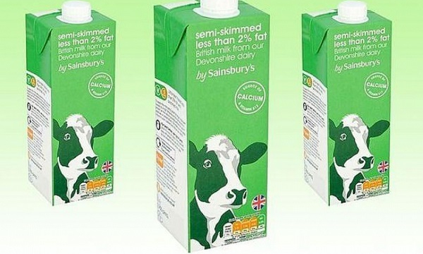 Cảnh báo lô sữa ít béo của Anh bị hỏng do nhiễm vi sinh vật