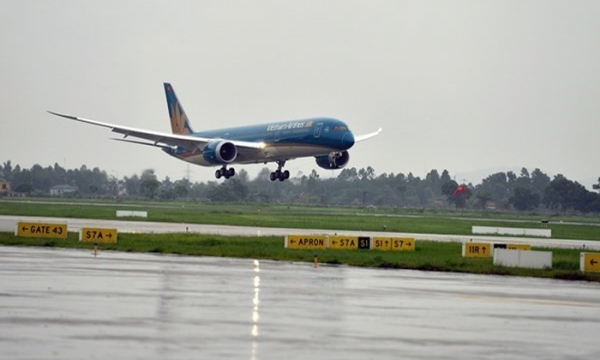 Máy bay TP HCM đi Đà Nẵng hạ cánh xuống Nha Trang do thời tiết xấu