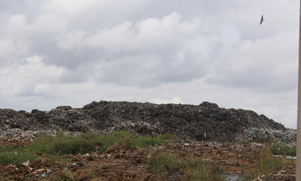 Tuýt còi hai công ty xử lý rác thải gây ô nhiễm môi trường