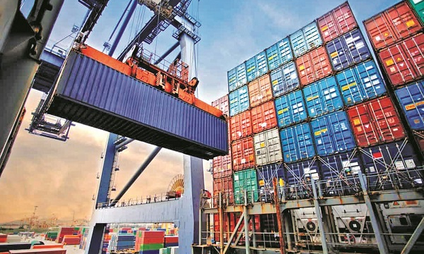 Đăng ký tờ khai xuất nhập khẩu tăng gấp rưỡi trong dịp Tết